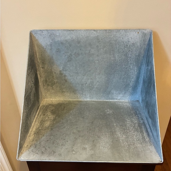 Square Metal Tray - Picture 1 of 3
